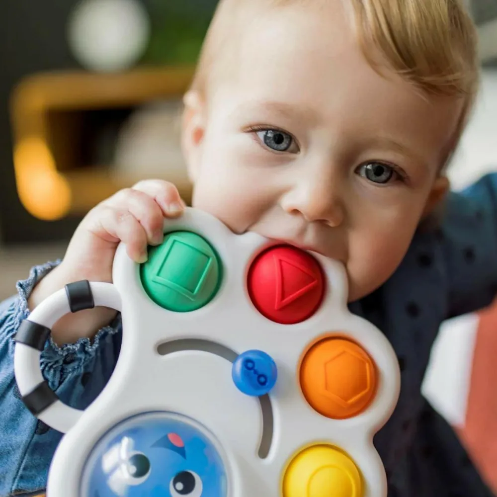 Bidelegetøj|Babylegetøj<Baby Einstein - Rangle m. aktiviteter