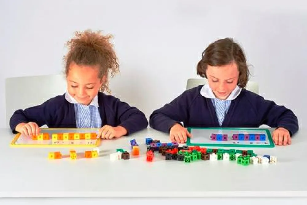 Vis Alle Varer (Særlige Behov)|Finmotorik< Cubes 2 cm – 100 stk.