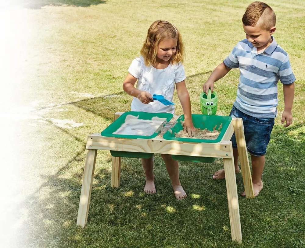 Udeleg< Legebord til sand, vand og mudder