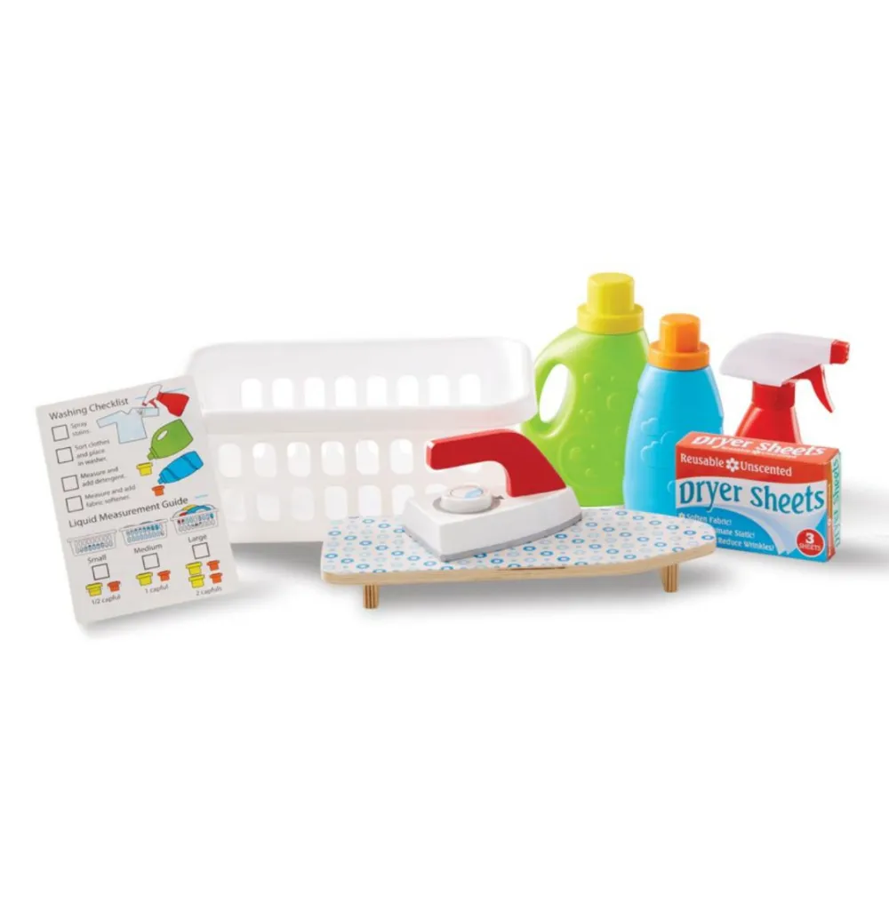 Rolleleg<Melissa & Doug Legesæt med vasketøjskurv og strygebræt