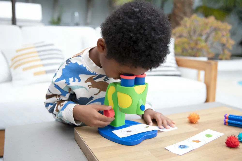 Naturvidenskab|Eksperimenter< Mikroskop - Mit første