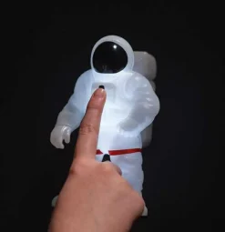 Astronomi<Brainstorm Natlampe - Astronaut