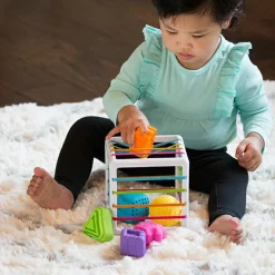 Tumlinge Legetøj|Sorterings- & Stablelegetøj<Fat Brain Toys Puttekasse med elastiksider