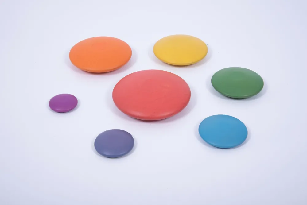 Trælegetøj|Montessori<tickit® Sansesten af træ - Regnbue, 7 stk