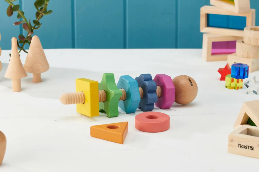 Trælegetøj|Montessori<tickit® Skruedims - Form og farve