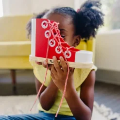 Hjælpemidler<Melissa & Doug Snørebåndsstøvle