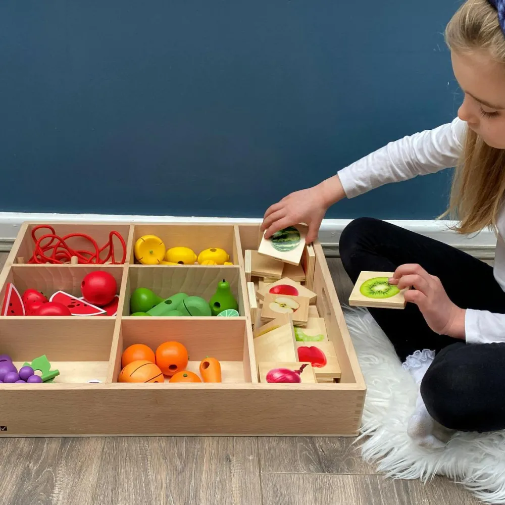 Trælegetøj|Montessori<tickit® Sorteringsbakke af træ, 7 rum