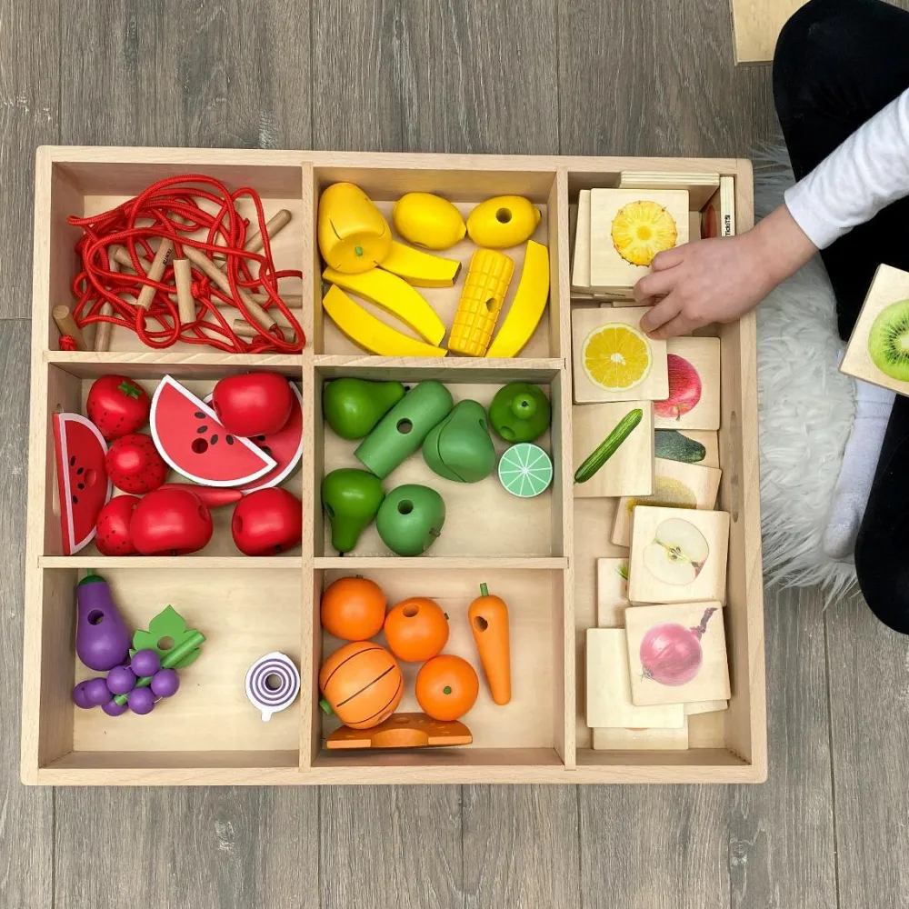 Trælegetøj|Montessori<tickit® Sorteringsbakke af træ, 7 rum