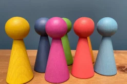 Trælegetøj|Montessori<tickit® Træfigurer - Regnbue, 7 stk